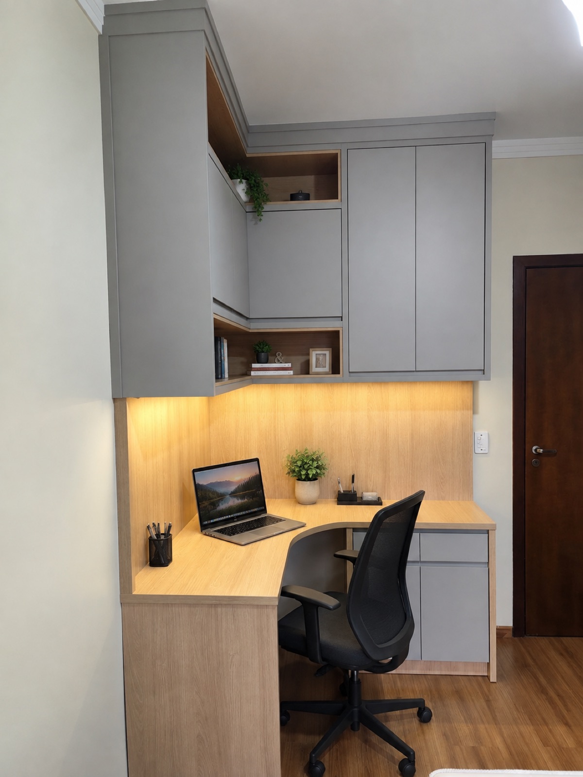 Home office planejado HM Móveis Sob Medida